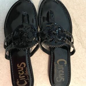 Circus by Sam Edelman Size 8 Thong Sandal Black